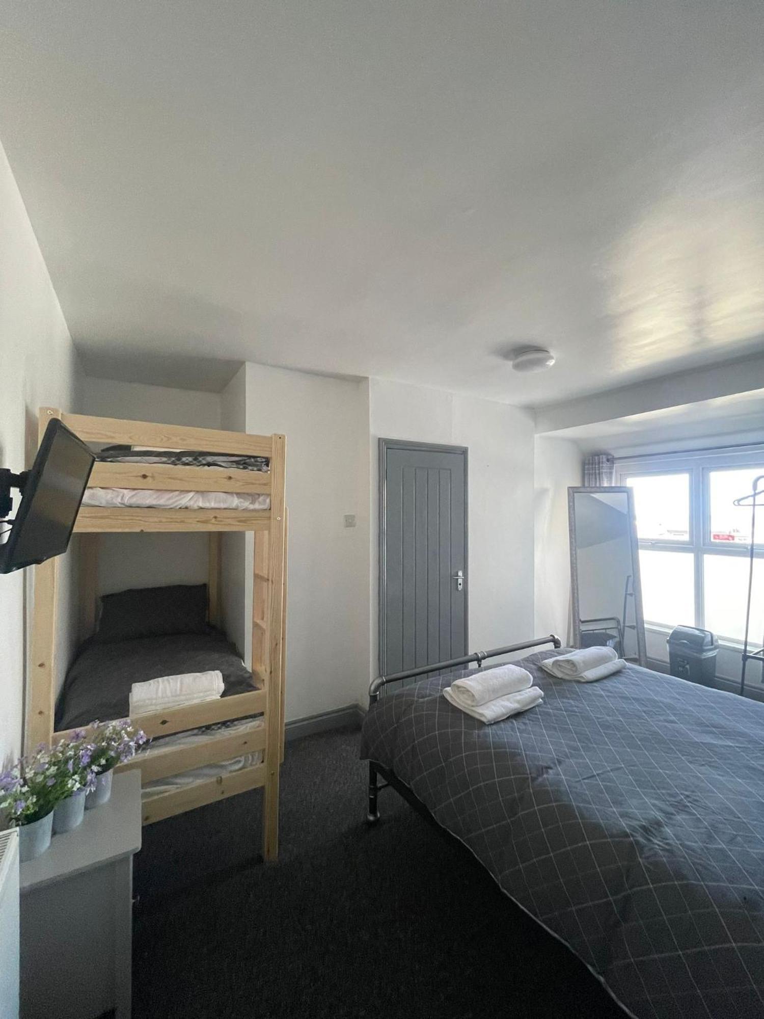 Shore Lodge New Quay Eksteriør billede