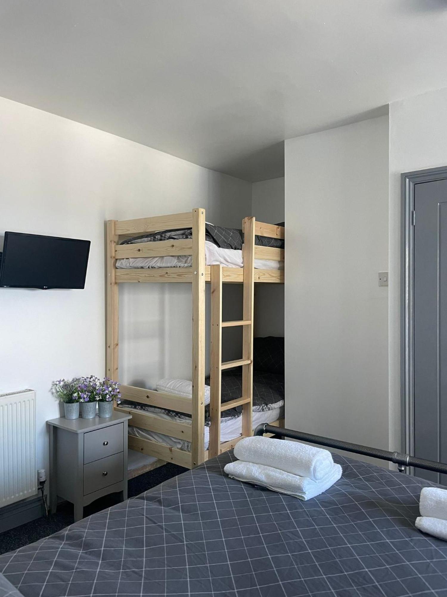 Shore Lodge New Quay Eksteriør billede